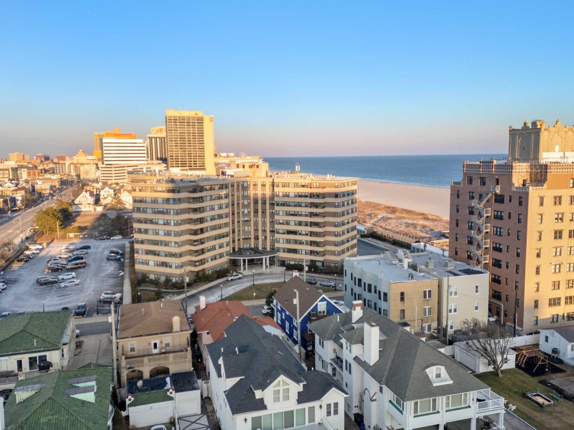 Escape To Raleigh Ave 3 Steps From The Beach Атлантик Сити Экстерьер фото