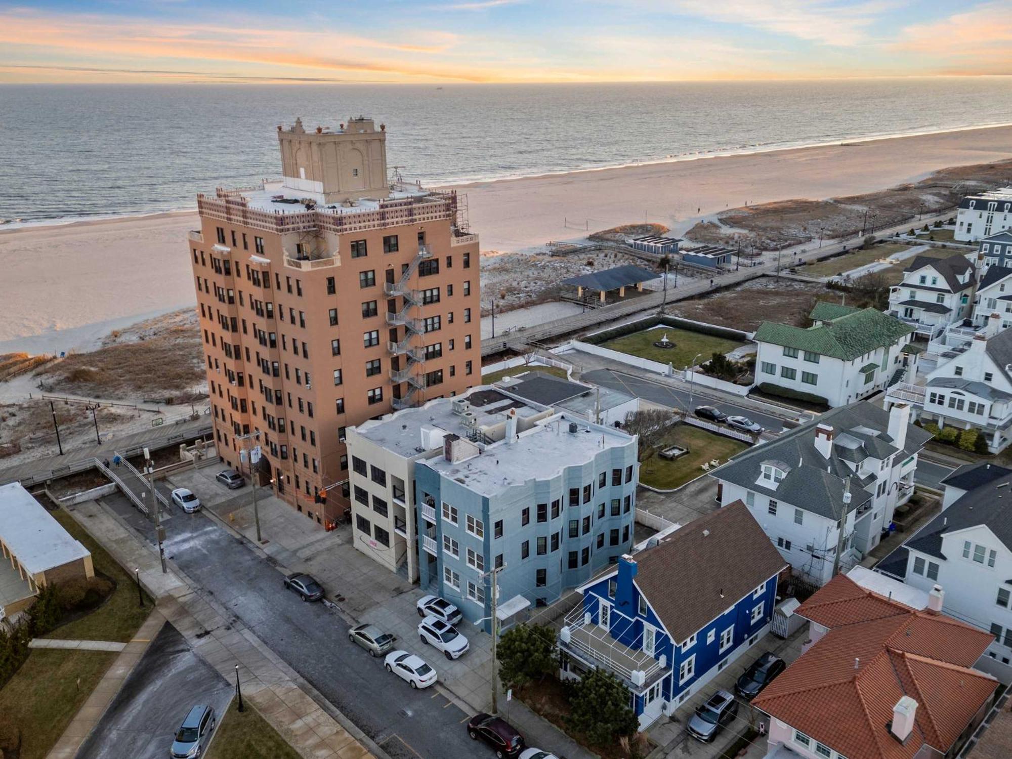 Escape To Raleigh Ave 3 Steps From The Beach Атлантик Сити Экстерьер фото