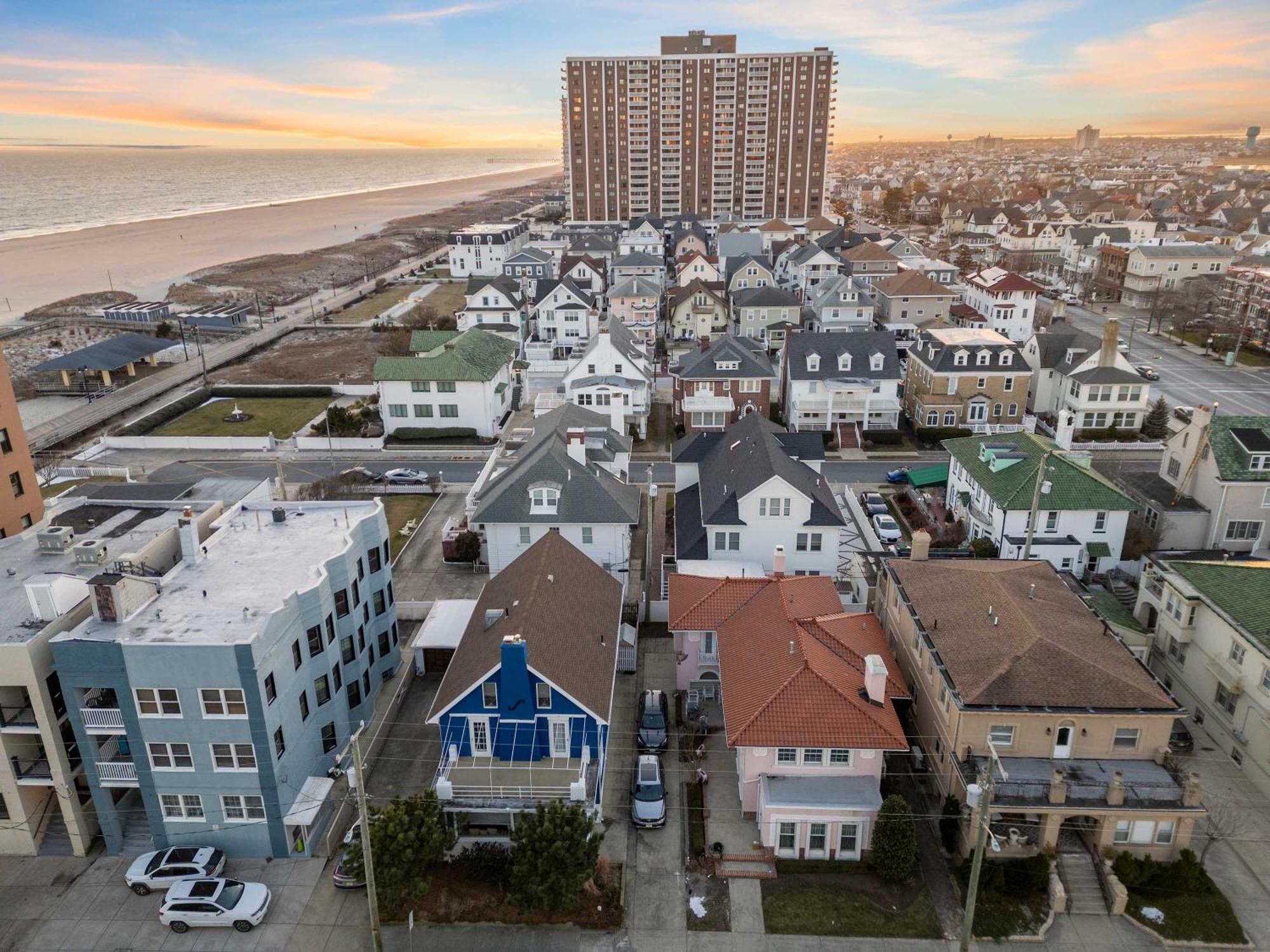 Escape To Raleigh Ave 3 Steps From The Beach Атлантик Сити Экстерьер фото